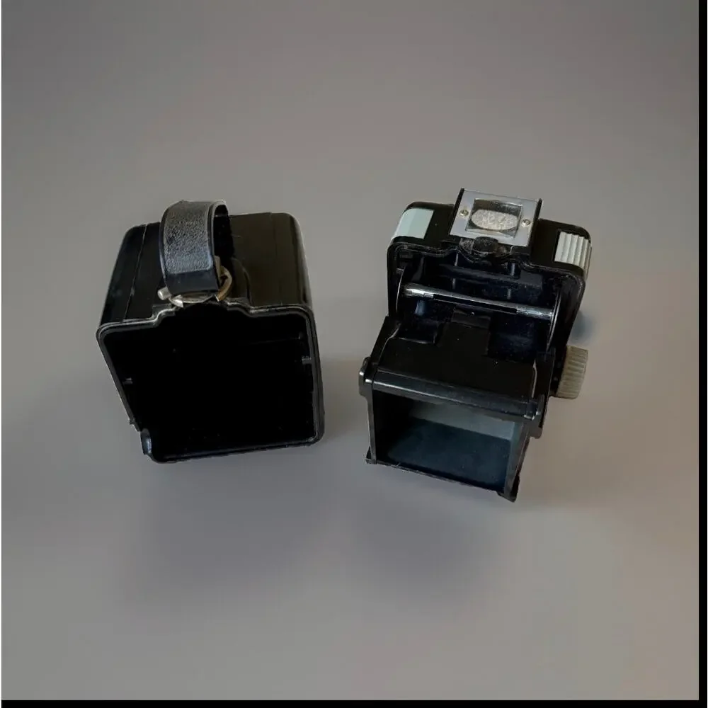 Vintage Kodak Brownie Hawkeye Camera Flash Model Box Camera Uses 620 Film